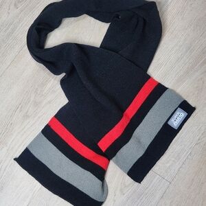 Nintendo brand Super Mario scarf in black with red and gray Stripes
